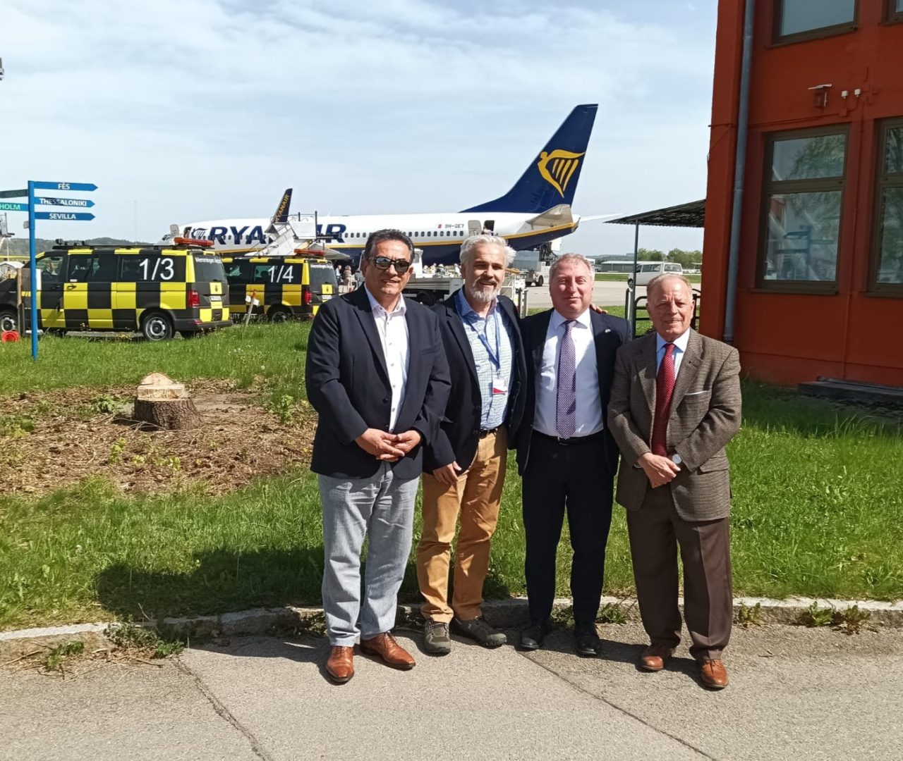 Italienischer Generalkonsul Sergio Maffettone besucht den Flughafen Memmingen